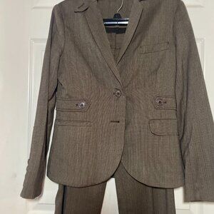 Atelier Luxe Women Brown Tweed Patch elbow 2 Piece Pantsuit